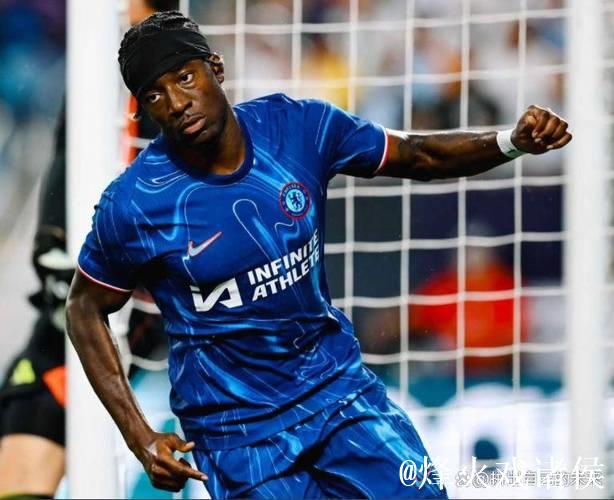 塔帅：马杜埃凯与萨卡各展所长，竞争促成长