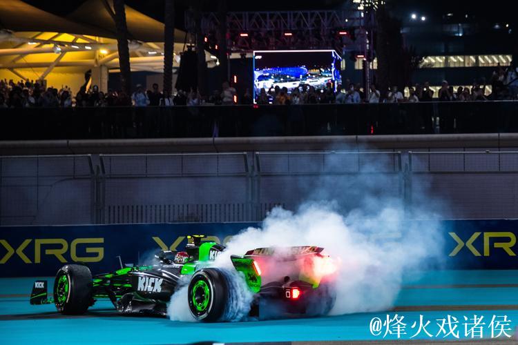 踏上巅峰：回顾F1现代冠军之争